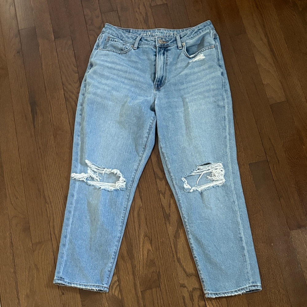American Eagle Distressed Light Blue Women's Mom Jeans